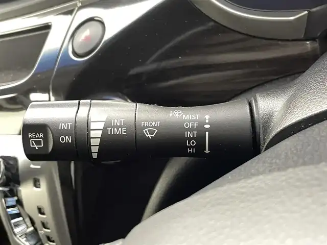 日産 エルグランド 250ハイウェイスターS 熊本県 2018(平30)年 3万km ブリリアントホワイトパール 社外ナビAVN133MRC（ＣＤ・ワンセグ・AM・FM）/バックカメラ　/社外前方ドライブレコーダー　/ビルトインＥＴＣ　/両側パワースライドドア　/クルーズコントロール　/横滑り防止　/助手席・2列目オットマン　/社外フロアマット　/純正１８インチＡＷ/ハーフレザーシート/オートライト/LEDヘッドライト/フォグランプ/スマートキー/プッシュスタート