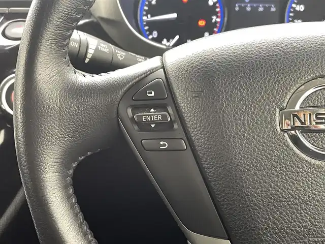 日産 エルグランド 250ハイウェイスターS 熊本県 2018(平30)年 3万km ブリリアントホワイトパール 社外ナビAVN133MRC（ＣＤ・ワンセグ・AM・FM）/バックカメラ　/社外前方ドライブレコーダー　/ビルトインＥＴＣ　/両側パワースライドドア　/クルーズコントロール　/横滑り防止　/助手席・2列目オットマン　/社外フロアマット　/純正１８インチＡＷ/ハーフレザーシート/オートライト/LEDヘッドライト/フォグランプ/スマートキー/プッシュスタート