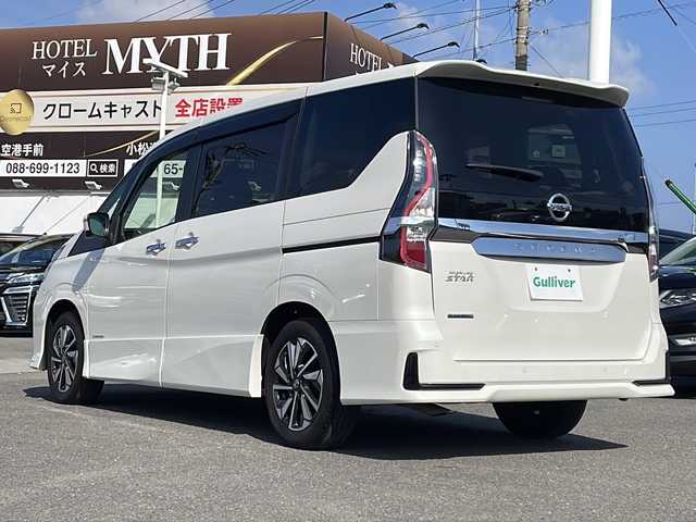 日産 セレナ ハイウェイスター V 徳島県 2022(令4)年 4.5万km ブリリアントホワイトパール 純正10型ナビ　MM521D-L/（BT/フルセグ/DISC/ラジオ）/プロパイロット/アラウンドビューカメラ/両側電動スライドドア/オートブレーキホールド/自動パーキングブレーキ/サンシェード/前後コーナーセンサー/LEDヘッドライト/アイドリングストップ/プッシュスタート/スマートキー/純正フロアマット/フォグライト/ドアバイザー/純正16インチアルミホイール