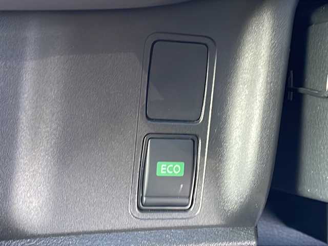 日産 セレナ ハイウェイスター V 徳島県 2022(令4)年 4.5万km ブリリアントホワイトパール 純正10型ナビ　MM521D-L/（BT/フルセグ/DISC/ラジオ）/プロパイロット/アラウンドビューカメラ/両側電動スライドドア/オートブレーキホールド/自動パーキングブレーキ/サンシェード/前後コーナーセンサー/LEDヘッドライト/アイドリングストップ/プッシュスタート/スマートキー/純正フロアマット/フォグライト/ドアバイザー/純正16インチアルミホイール