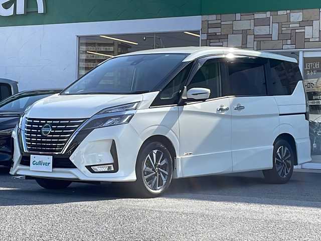 日産 セレナ ハイウェイスター V 徳島県 2022(令4)年 4.5万km ブリリアントホワイトパール 純正10型ナビ　MM521D-L/（BT/フルセグ/DISC/ラジオ）/プロパイロット/アラウンドビューカメラ/両側電動スライドドア/オートブレーキホールド/自動パーキングブレーキ/サンシェード/前後コーナーセンサー/LEDヘッドライト/アイドリングストップ/プッシュスタート/スマートキー/純正フロアマット/フォグライト/ドアバイザー/純正16インチアルミホイール