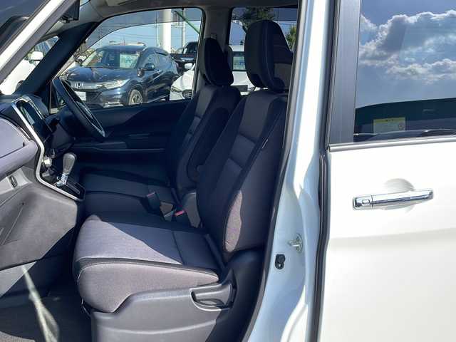 日産 セレナ ハイウェイスター V 徳島県 2022(令4)年 4.5万km ブリリアントホワイトパール 純正10型ナビ　MM521D-L/（BT/フルセグ/DISC/ラジオ）/プロパイロット/アラウンドビューカメラ/両側電動スライドドア/オートブレーキホールド/自動パーキングブレーキ/サンシェード/前後コーナーセンサー/LEDヘッドライト/アイドリングストップ/プッシュスタート/スマートキー/純正フロアマット/フォグライト/ドアバイザー/純正16インチアルミホイール