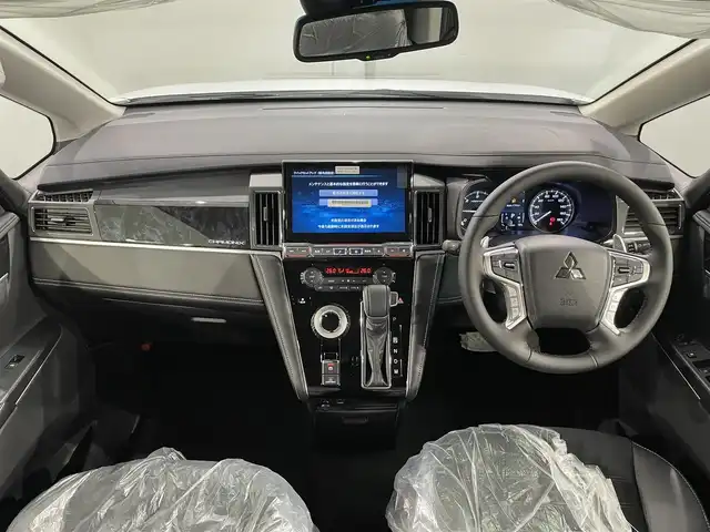 三菱 デリカＤ：５ シャモニー 愛知県 2025(令7)年 0.1千km ホワイトダイヤモンド 登録済未使用車/純正１１インチナビ/アラウンドビューモニター/両側パワースライドドア/レーダークルーズコントロール/衝突軽減ブレーキ/ブラインドスポットモニター/車線逸脱警報/パワーバックドア/パドルシフト/電動パーキングブレーキ/ブレーキホールド/ハーフレザー/パワーシート/シートヒーター/ハンドルヒーター/AV100Vコンセント/アクセサリーソケット/USB＆HDMI入力端子/アイドリングストップ/ＬＥＤヘッドライト/純正18インチアルミホイール