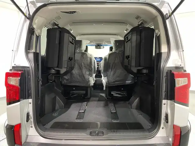 三菱 デリカＤ：５ シャモニー 愛知県 2025(令7)年 0.1千km ホワイトダイヤモンド 登録済未使用車/純正１１インチナビ/アラウンドビューモニター/両側パワースライドドア/レーダークルーズコントロール/衝突軽減ブレーキ/ブラインドスポットモニター/車線逸脱警報/パワーバックドア/パドルシフト/電動パーキングブレーキ/ブレーキホールド/ハーフレザー/パワーシート/シートヒーター/ハンドルヒーター/AV100Vコンセント/アクセサリーソケット/USB＆HDMI入力端子/アイドリングストップ/ＬＥＤヘッドライト/純正18インチアルミホイール