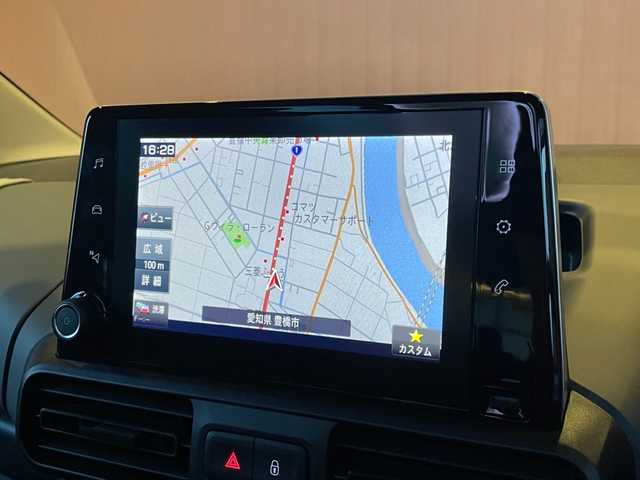 シトロエン ベルランゴ シャイン 愛知県 2020(令2)年 4.4万km サーブル 純正ナビ/フルセグTV/ディスプレイオーディオ/360度カメラ/AppleCarPlay/ガラスルーフ/サンブラインド/アクティブクルーズコントロール/ブラインドスポットアシスト/レーンキープアシスト/純正16インチアルミ