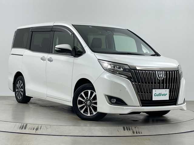 トヨタ エスクァイア Gi プレミアムパッケージ ブラックテーラード 埼玉県 2019(令1)年 5.6万km ホワイトパールクリスタルシャイン 純正ナビ　/バックカメラ　/ＥＴＣ２．０　/コーナーセンサー　/衝突軽減ブレーキ　/レーンキープアシスト　/前席シートヒーター　/ステアリングヒーター　/両側電動スライドドア　/ＷＡＣ　/ドアバイザー　/ＬＥＤヘッドライト/フォグランプ/革巻きハンドル/純正フロアマット
