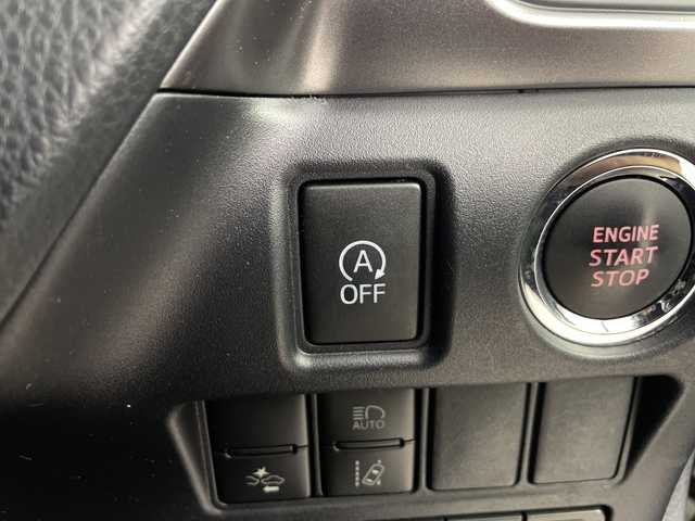 トヨタ エスクァイア Gi プレミアムパッケージ ブラックテーラード 埼玉県 2019(令1)年 5.6万km ホワイトパールクリスタルシャイン 純正ナビ　/バックカメラ　/ＥＴＣ２．０　/コーナーセンサー　/衝突軽減ブレーキ　/レーンキープアシスト　/前席シートヒーター　/ステアリングヒーター　/両側電動スライドドア　/ＷＡＣ　/ドアバイザー　/ＬＥＤヘッドライト/フォグランプ/革巻きハンドル/純正フロアマット