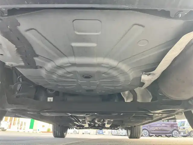 日産 キックス X 静岡県 2022(令4)年 4万km ダークブルー 純正9インチナビ（CD/DVD/BT/フルセグ）/全方位カメラ/プロパイロット/ETC/純正ドライブレコーダー/エンジンスタートボタン/パワーステアリング/パワーウィンドウ/アイドリングストップ/スマートキー/オートエアコン/レーダークルーズコントロール/USB入力端子/純正フロアマット/ハーフレザーシート/前席シートヒーター/ルーフレール/純正アルミホイール/ABS/横滑り防止装置/コーナーセンサー前後/レーンキープアシスト/オートライト/オートマチックハイビーム/LEDヘッドライト/Ｗ+サイドエアバッグ/衝突軽減システム/ＲＡＺＯペダル/ステアリングヒーター/サブウーファー/デジタルインナーミラー