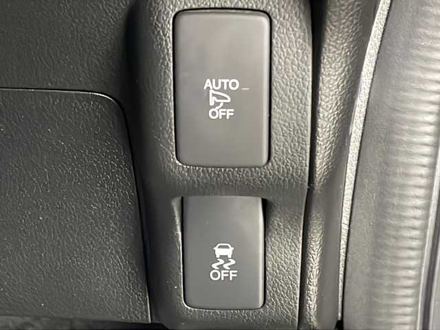 ホンダ Ｎ ＢＯＸ G SSパッケージ 大阪府 2017(平29)年 3.6万km クリスタルブラックパール 社外SDナビ(carrozzeria/AVIC-R206)/【フルセグTV/Bluetooth/CD/DVD/FM/AM】/両側パワースライドドア/バックカメラ/衝突軽減/D/N席シートヒーター/後席サンシェード/後席チップアップシート/ハロゲンヘッドライト/オートライト/ビルトインETC/スマートキー/横滑り防止機能/純正フロアマット/保証書/取扱説明書/点検記録簿