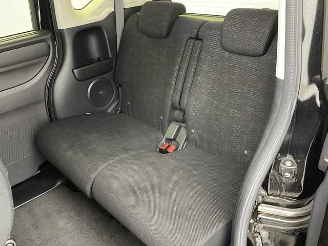 ホンダ Ｎ ＢＯＸ G SSパッケージ 大阪府 2017(平29)年 3.6万km クリスタルブラックパール 社外SDナビ(carrozzeria/AVIC-R206)/【フルセグTV/Bluetooth/CD/DVD/FM/AM】/両側パワースライドドア/バックカメラ/衝突軽減/D/N席シートヒーター/後席サンシェード/後席チップアップシート/ハロゲンヘッドライト/オートライト/ビルトインETC/スマートキー/横滑り防止機能/純正フロアマット/保証書/取扱説明書/点検記録簿