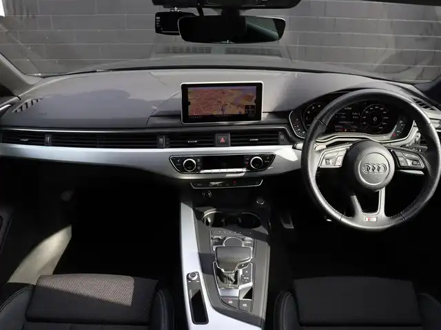 アウディ Ａ５ SB 2．0 TFSI スポーツ 宮城県 2017(平29)年 2.7万km グレー 純正ナビ【ＢＴ／ＣＤ／ＤＶＤ／フルセグＴＶ／ＡＵＸ】/バーチャルコックピット　/バックカメラ　/パーキングアシスト　/アダプティブクルーズコントロール　/Audiプレセンス/Audiサイドアシスト/Audiアクティブレーンアシスト/パーキングエイド/エフィシェンシアシスト/ハーフレザーシート/パワーバックドア/前後ドライブレコーダー　/前席シートヒーター　/前席パワーシート/オートマチックハイビーム/パドルシフト　/純正18インチAW/LEDヘッドライト/アドバンスドキー/禁煙車