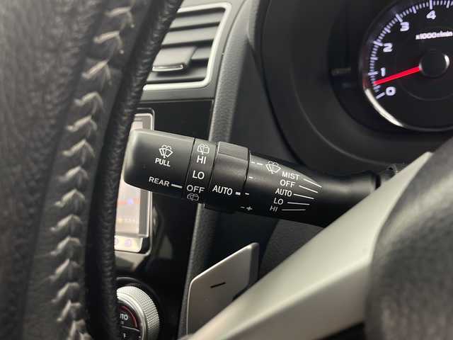 スバル フォレスター S－リミテッド 秋田県 2014(平26)年 5.6万km クリスタルホワイトP 4WD/アイサイトVer2/社外メモリナビ/　　CD/DVD/Bluetooth/フルセグTV/バックカメラ　/パワーバックドア　/レーダークルーズコントロール　/HIDオートライト　/ハーフレザーシート　/前席パワーシート　/前席シートヒーター　/純正18インチアルミホイール/ルーフレール/パドルシフト/前方ドライブレコーダー/スマートキー/ビルトインETC