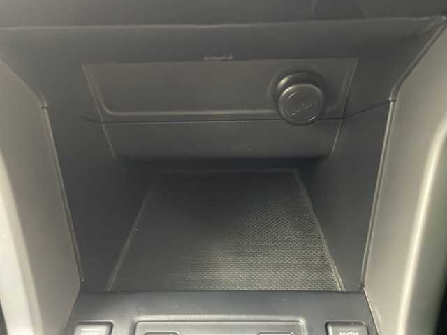 スバル フォレスター S－リミテッド 秋田県 2014(平26)年 5.6万km クリスタルホワイトP 4WD/アイサイトVer2/社外メモリナビ/　　CD/DVD/Bluetooth/フルセグTV/バックカメラ　/パワーバックドア　/レーダークルーズコントロール　/HIDオートライト　/ハーフレザーシート　/前席パワーシート　/前席シートヒーター　/純正18インチアルミホイール/ルーフレール/パドルシフト/前方ドライブレコーダー/スマートキー/ビルトインETC