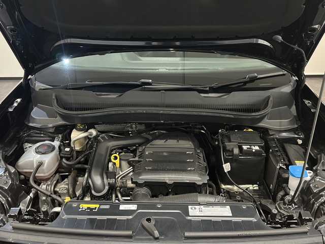 フォルクスワーゲン Ｔ－クロス TSI 1stプラス 新潟県 2020(令2)年 3.4万km ディープブラックパールエフェクト オールインセーフティ/-アダプティブクルーズコントロール/-ブラインドスポットモニター/-レーンキープアシスト/-リヤビューカメラ/-パーキングアシスト/-リヤトラフィックアラート/純正ナビ/Applecarplay/Android-auto/フルセグTV/ETC/ドライブレコーダー/パドルシフト/純正18インチアルミホイール/LEDヘッドライト/スマートキー/ステアリングリモコン