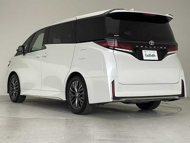 トヨタ ヴェルファイア Z プレミア 愛知県 2024(令6)年 0.3万km プラチナホワイトパールマイカ 衝突軽減システム/純正14型ディズプレイオーディオ/全方位カメラ/両側パワースライドドア/ガラスルーフ/本革シート/レーダークルーズコントロール/シートヒーター/エアシート/ステアリングヒーター/フルセグ/Bluetooth/バックカメラ/電動リアゲート/パワーシート/ヘッドアップディスプレイ/コーナーセンサー/純正アルミホイール/ETC2.0/ブラインドスポットモニター/LEDヘッドライト/パドルシフト/インテリジェントミラー/リアオートエアコン/オートマチックハイビーム/QI充電機/ステアリングスイッチ/スマートキー/プッシュスタート
