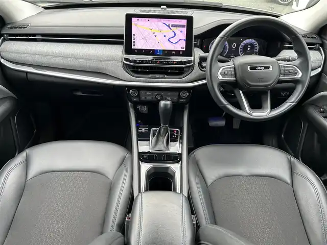 クライスラー・ジープ ジープ コンパス ロンジチュード 熊本県 2022(令4)年 1.5万km 白 ワンオーナー/純正ナビ/（AppleCarPlay・フルセグTV・BTオーディオ）/バックカメラ/純正17インチAW/レーダークルーズ/ルーフレール/ハーフレザーシート/LEDヘッドライト/オートライト/フォグライト/前後コーナーセンサー/横滑り防止装置/ウィンカーミラー/純正フロアマット/新車保証書/取扱説明書/スマートスペアキー×1本