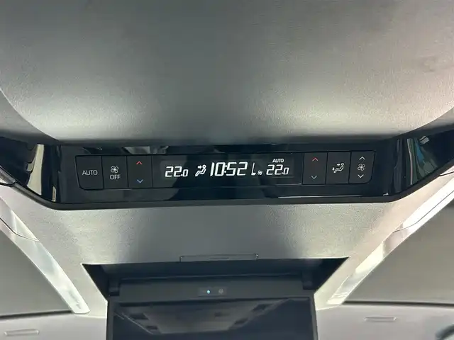 トヨタ アルファードハイブリット Z 東京都 2024(令6)年 1.2万km プラチナホワイトパールマイカ 純正ディスプレイオーディオ/フリップダウンモニター/左右独立ムーンルーフ/アドバンストパーク/デジタルインナーミラー/スペアタイヤ/両側パワースライドドア/パワーバックドア/ビルトインETC/AC100V/シートヒーター/ベンチレーションシート/トヨタセーフティセンス/プリクラッシュセーフティ/レーントレーシングアシスト/レーダークルーズコントロール/オートマチックハイビーム/ブラインドスポットモニター/ドライブレコーダー