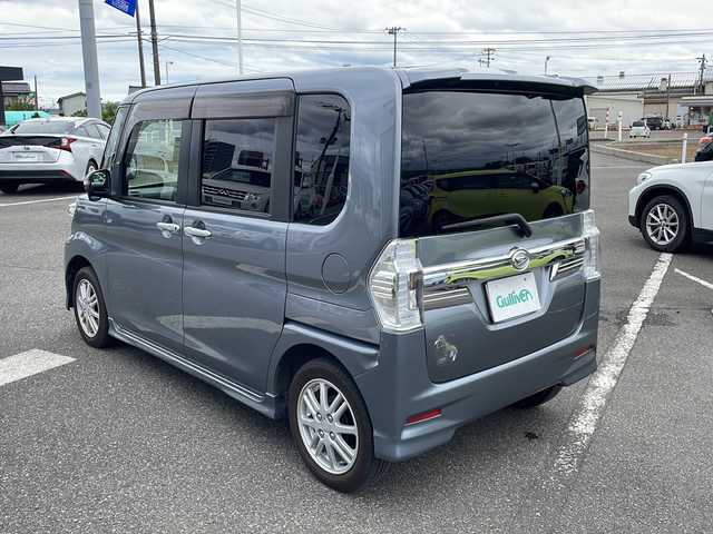 ダイハツ タント カスタム RS SA 新潟県 2015(平27)年 9.5万km タングステングレーM 4WD/純正メモリナビ/（BT/FM/AM）/バックカメラ/ハーフレザーシート/両側パワースライドドア/純正アルミホイール/ドアバイザー/冬タイヤ積載/ETC