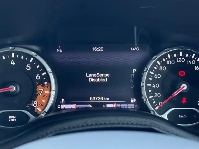 クライスラー・ジープ ジープ レネゲード トレイルホーク 山梨県 2017(平29)年 5.4万km アンヴィルクリアコート アンヴィルカラー/純正ディスプレイオーディオ/Bluetooth/バックカメラ/純正17インチAW/HIDヘッドライト/ヒルディセントコントロール/コンフォートアクセス/クルーズコントロール/コーナーセンサー/AAC/レーンキープA/ETC/記録簿/取説/スペアキー