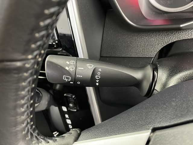 トヨタ ルーミー カスタムG 鹿児島県 2019(令1)年 6.1万km ファイアークォーツレッドM ワンオーナー/スマートキー×2/純正ナビ【NSZT-Y68】/CD/DVD/Bluetooth/FM/AM/全方位カメラ/両側パワースライドドア/前後ドライブレコーダー/クルーズコントロール/D/N席シートヒーター/ステアリングスイッチ/リアサンシェード/ビルトインETC/LEDヘッドライト/前後コーナーセンサー/純正フロアマット/保証書
