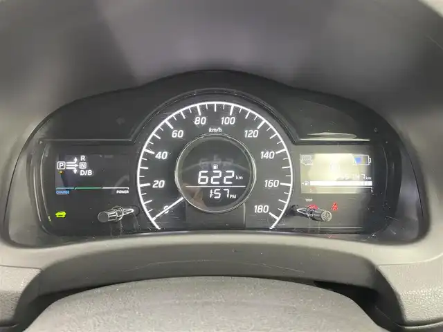 日産 ノート e－パワー X 岡山県 2018(平30)年 6万km ブリリアントホワイトパール ナビゲーション		/【ワンセグ/CD】	/エマージェンシーブレーキ		/ETC		/オートライト/横滑り防止機能				/車線逸脱防止システム				/プッシュスタート				/フロアマット				/新車保証書/スマートキー×２