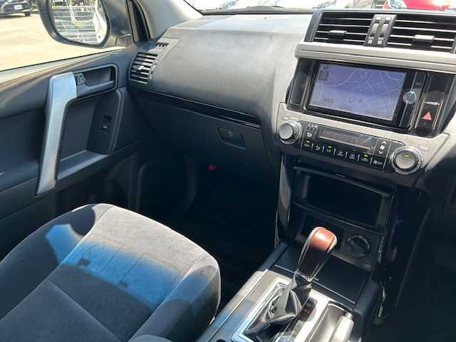トヨタ ランドクルーザー プラド TX 茨城県 2014(平26)年 10.2万km 白 社外ＳＤナビ/-BT/AM/FM/フルセグTV　/ＥＴＣ　/バックカメラ　/ルーフレール　/パーキングアシスト　/コーナーセンサー前後　/ＬＥＤヘッドライト　/オートライト　/オールオートパワーウィンドウ　/カーテンエアバッグ　/プッシュスタート/純正アルミホイール/純正フロアマット