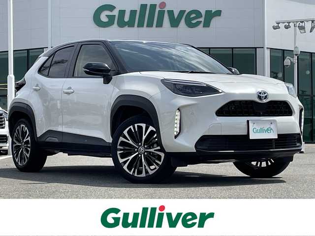 トヨタ ヤリスクロス ハイブリッド Z 佐賀県 2021(令3)年 4.4万km ブラックマイカ/ホワイトパールクリスタルシャイン 2トーン ワンオーナー/純正8インチ ディスプレイオーディオ（Plus）/・AM/FM/BT/Apple Car Play/Android Auto/・アラウンドビューモニター/レーダー探知機/全方位ドライブレコーダー/ブラインドスポットモニター/レーダークルーズコントロール/ステアリングヒーター/ハーフレザーシート/・前席シートヒーター/・パワーシート(運転席)/メーカーOP電動リアゲート/USB入力端子/ETC/純正フロアマット/新車保証書/取扱説明書/トヨタセーフティーセンス/・プリクラッシュセーフティ/・レーダークルーズコントロール（全車速追従機能付）/・レーンディパーチャーアラート（ステアリング制御機能付）/・レーントレーシングアシスト（車線維持支援）/・オートマチックハイビーム/・ロードサインアシスト（標識認識機能）