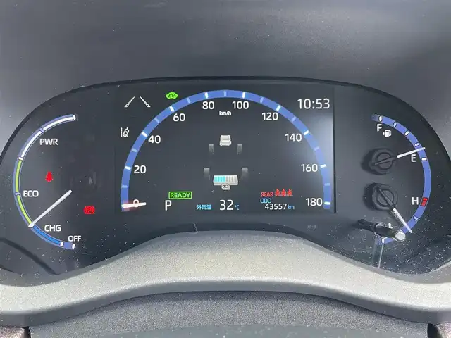 トヨタ ヤリスクロス ハイブリッド Z 佐賀県 2021(令3)年 4.4万km ブラックマイカ/ホワイトパールクリスタルシャイン 2トーン ワンオーナー/純正8インチ ディスプレイオーディオ（Plus）/・AM/FM/BT/Apple Car Play/Android Auto/・アラウンドビューモニター/レーダー探知機/全方位ドライブレコーダー/ブラインドスポットモニター/レーダークルーズコントロール/ステアリングヒーター/ハーフレザーシート/・前席シートヒーター/・パワーシート(運転席)/メーカーOP電動リアゲート/USB入力端子/ETC/純正フロアマット/新車保証書/取扱説明書/トヨタセーフティーセンス/・プリクラッシュセーフティ/・レーダークルーズコントロール（全車速追従機能付）/・レーンディパーチャーアラート（ステアリング制御機能付）/・レーントレーシングアシスト（車線維持支援）/・オートマチックハイビーム/・ロードサインアシスト（標識認識機能）