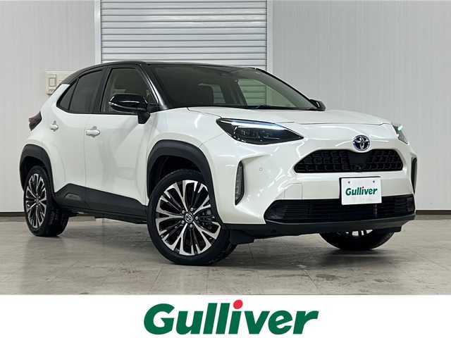 トヨタ ヤリスクロス ハイブリッド Z 熊本県 2021(令3)年 4.4万km ブラックマイカ/ホワイトパールクリスタルシャイン 2トーン ワンオーナー/純正8インチ ディスプレイオーディオ（Plus）/（AM/FM/BT/Apple Car Play/Android Auto）/アラウンドビューモニター/レーダー探知機/全方位ドライブレコーダー/ブラインドスポットモニター/レーダークルーズコントロール/ステアリングヒーター/ハーフレザーシート/前席シートヒーター/パワーシート(運転席)/メーカーOP電動リアゲート/USB入力端子/ETC/純正フロアマット/トヨタセーフティーセンス/プリクラッシュセーフティ/レーダークルーズコントロール（全車速追従機能付）/レーンディパーチャーアラート（ステアリング制御機能付）/レーントレーシングアシスト（車線維持支援）/オートマチックハイビーム/ロードサインアシスト（標識認識機能）