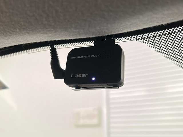 トヨタ ヤリスクロス ハイブリッド Z 熊本県 2021(令3)年 4.4万km ブラックマイカ/ホワイトパールクリスタルシャイン 2トーン ワンオーナー/純正8インチ ディスプレイオーディオ（Plus）/（AM/FM/BT/Apple Car Play/Android Auto）/アラウンドビューモニター/レーダー探知機/全方位ドライブレコーダー/ブラインドスポットモニター/レーダークルーズコントロール/ステアリングヒーター/ハーフレザーシート/前席シートヒーター/パワーシート(運転席)/メーカーOP電動リアゲート/USB入力端子/ETC/純正フロアマット/トヨタセーフティーセンス/プリクラッシュセーフティ/レーダークルーズコントロール（全車速追従機能付）/レーンディパーチャーアラート（ステアリング制御機能付）/レーントレーシングアシスト（車線維持支援）/オートマチックハイビーム/ロードサインアシスト（標識認識機能）