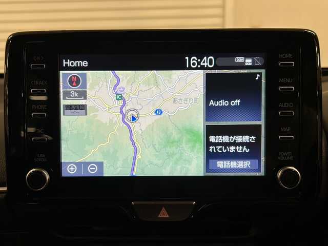 トヨタ ヤリスクロス ハイブリッド Z 熊本県 2021(令3)年 4.4万km ブラックマイカ/ホワイトパールクリスタルシャイン 2トーン ワンオーナー/純正8インチ ディスプレイオーディオ（Plus）/（AM/FM/BT/Apple Car Play/Android Auto）/アラウンドビューモニター/レーダー探知機/全方位ドライブレコーダー/ブラインドスポットモニター/レーダークルーズコントロール/ステアリングヒーター/ハーフレザーシート/前席シートヒーター/パワーシート(運転席)/メーカーOP電動リアゲート/USB入力端子/ETC/純正フロアマット/トヨタセーフティーセンス/プリクラッシュセーフティ/レーダークルーズコントロール（全車速追従機能付）/レーンディパーチャーアラート（ステアリング制御機能付）/レーントレーシングアシスト（車線維持支援）/オートマチックハイビーム/ロードサインアシスト（標識認識機能）