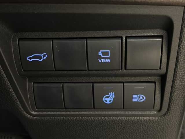 トヨタ ヤリスクロス ハイブリッド Z 熊本県 2021(令3)年 4.4万km ブラックマイカ/ホワイトパールクリスタルシャイン 2トーン ワンオーナー/純正8インチ ディスプレイオーディオ（Plus）/（AM/FM/BT/Apple Car Play/Android Auto）/アラウンドビューモニター/レーダー探知機/全方位ドライブレコーダー/ブラインドスポットモニター/レーダークルーズコントロール/ステアリングヒーター/ハーフレザーシート/前席シートヒーター/パワーシート(運転席)/メーカーOP電動リアゲート/USB入力端子/ETC/純正フロアマット/トヨタセーフティーセンス/プリクラッシュセーフティ/レーダークルーズコントロール（全車速追従機能付）/レーンディパーチャーアラート（ステアリング制御機能付）/レーントレーシングアシスト（車線維持支援）/オートマチックハイビーム/ロードサインアシスト（標識認識機能）