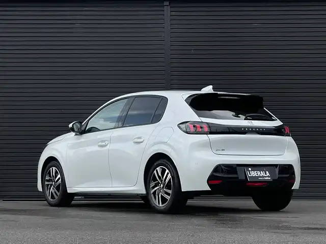 プジョー プジョー ２０８ アリュール 山梨県 2020(令2)年 1万km パール ワンオーナー/アクティブセーフティブレーキ/ACC/トラフィックサインインフォメーション/パーキングセンサー/LKA/純正ディスプレイオーディオ/　（AppleCarPlay/AndroidAuto/Bluetooth）/バックカメラ/パドルシフト/ワイヤレスチャージ/半革/純正16インチAW/ETC/LEDヘッドライト