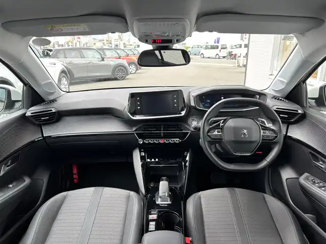 プジョー プジョー ２０８ アリュール 山梨県 2020(令2)年 1万km パール ワンオーナー/アクティブセーフティブレーキ/ACC/トラフィックサインインフォメーション/パーキングセンサー/LKA/純正ディスプレイオーディオ/　（AppleCarPlay/AndroidAuto/Bluetooth）/バックカメラ/パドルシフト/ワイヤレスチャージ/半革/純正16インチAW/ETC/LEDヘッドライト