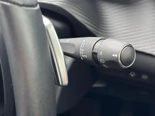 プジョー プジョー ２０８ アリュール 山梨県 2020(令2)年 1万km パール ワンオーナー/アクティブセーフティブレーキ/ACC/トラフィックサインインフォメーション/パーキングセンサー/LKA/純正ディスプレイオーディオ/　（AppleCarPlay/AndroidAuto/Bluetooth）/バックカメラ/パドルシフト/ワイヤレスチャージ/半革/純正16インチAW/ETC/LEDヘッドライト