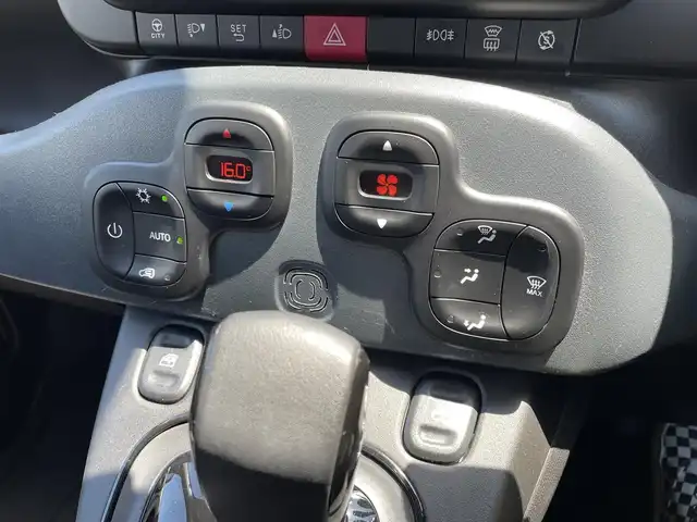 フィアット パンダ コンフォート 東京都 2020(令2)年 3.9万km グレー 90台限定車/シティモード/オートエアコン/シートヒーター/社外メモリーナビ/バックカメラ/フルセグTV/DVD再生/ETC