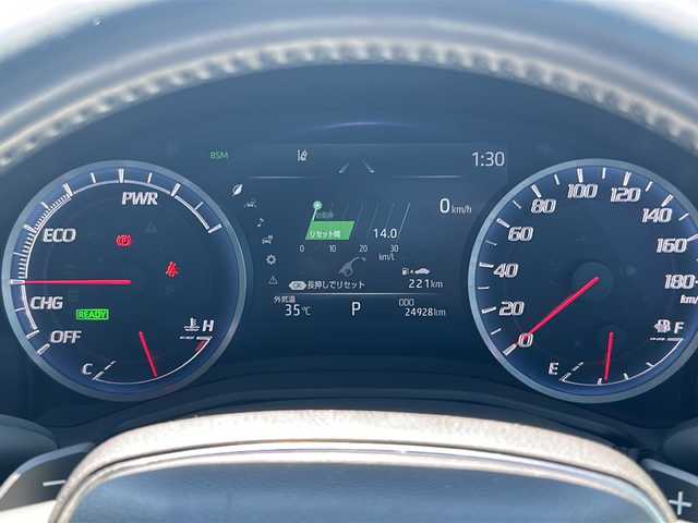 トヨタ クラウン ハイブリッド RS アドバンス 岐阜県 2019(平31)年 2.5万km ホワイトパールクリスタルシャイン 登録時走行距離24928km/純正ＳＤナビ　/全方位カメラ　/フルセグテレビ/Blue tooth/CD/AUX/USB/AM/FM可/ワンオーナー　/レーダークルーズコントロール/トヨタセーフティセンス　/コーナーセンサー前後　/ＬＥＤヘッドライト　/オートマチックハイビーム/オートライト/レーンキープアシスト　/ドライブレコーダー前後　/横滑り防止装置/盗難防止装置/パーキングアシスト　/アイドリングストップ/レザーシート/パワーシート前席/シートヒーター前席/エアシート前席/フルフラットシート/純正フロアマット/ビルトインＥＴＣ/プッシュスタート/スマートキー/スペアキー1本/ウィンカーミラー