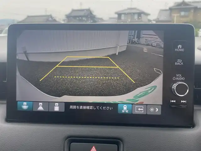 ホンダ ヴェゼル ハイブリッド e:HEV Z 熊本県 2025(令7)年 0.1千km プラチナホワイトパール e:HEV Z　3VC4AG3　Honda CONNECTディスプレー+ETC2.0車載器+ワイヤレス充電器(220000)/登録済み未使用車/純正ディスプレイオーディオナビ/・AM/FM/USB/BT/・AppleCarPlay/AndroidAuto/・フルセグTV/バックカメラ/ホンダセンシング/・路外逸脱抑制機能/・ブラインドスポットモニター/・踏み間違い衝突軽減システム/・衝突軽減ブレーキ/・オートマチックハイビーム/・パーキングセンサー警報/アダプティブクルーズコントロール/前後コーナーセンサー/革巻きステアリング/・ステアリングリモコン/・ステアリングヒーター/ハーフレザーシート/・D/N席シートヒーター/置くだけ充電/ETC2.0/オートライト/・LEDライト/・フォグランプ/パワーバックドア/電動格納ミラー/・ウィンカーミラー/トノカバー/純正アルミホイール/スマートキー/・スペアキー