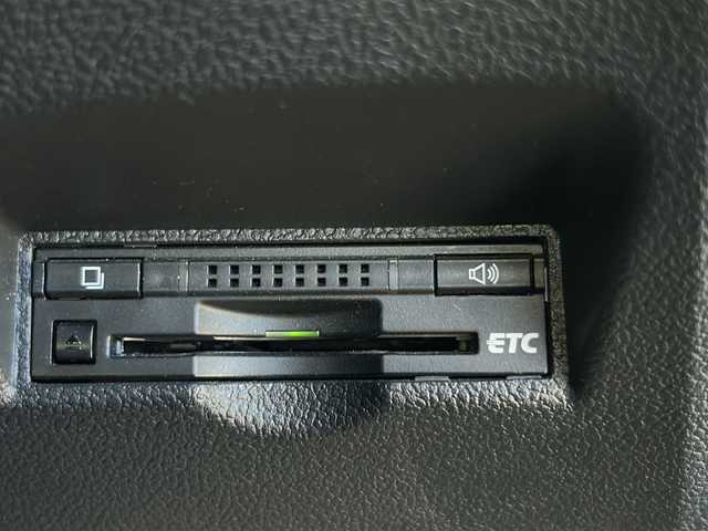 トヨタ プリウス A 福島県 2016(平28)年 6.2万km ホワイトパールクリスタルシャイン 4WD ワンオーナー 純正ナビ フルセグTV Bluetooth バックカメラ 衝突軽減ブレーキ オートクルーズ バックソナー LEDヘッドライト オートライト ヘッドアップディスプレイ スマートキー