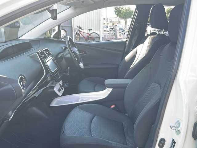 トヨタ プリウス A 福島県 2016(平28)年 6.2万km ホワイトパールクリスタルシャイン 4WD ワンオーナー 純正ナビ フルセグTV Bluetooth バックカメラ 衝突軽減ブレーキ オートクルーズ バックソナー LEDヘッドライト オートライト ヘッドアップディスプレイ スマートキー