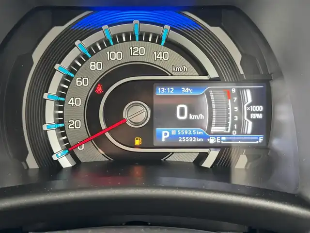 スズキ ハスラー Jスタイル 滋賀県 2021(令3)年 2.6万km シフォンアイボリーメタリック/ガンメタリック2トーン 純正9インチナビ（Bluetooth/USB/CD/DVD/iPod/フルセグ）/衝突軽減防止装置/横滑り防止機能/全方位カメラ/レーンキープアシスト/ETC/ステアリングスイッチ/電動格納ミラー