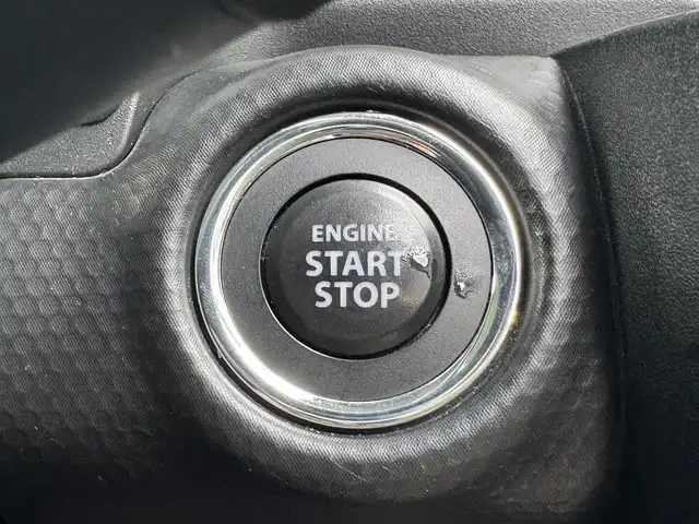 スズキ ハスラー Jスタイル 滋賀県 2021(令3)年 2.6万km シフォンアイボリーメタリック/ガンメタリック2トーン 純正9インチナビ（Bluetooth/USB/CD/DVD/iPod/フルセグ）/衝突軽減防止装置/横滑り防止機能/全方位カメラ/レーンキープアシスト/ETC/ステアリングスイッチ/電動格納ミラー