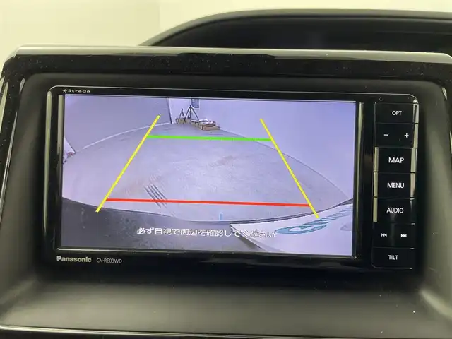 トヨタ ヴォクシー ZS 岡山県 2017(平29)年 9.8万km プレシャスブラックパール 社外7インチナビ/型番:CN-RE03WD/　「フルセグ/Bluetooth/DVD」/オートハイビーム/LEDヘッドライト（AUTO機能付き）/前席シートヒーター/衝突軽減ブレーキシステム/車線逸脱防止システム/横滑り防止装置/ビルトインETC/純正16インチアルミホイール/社外フロアマット/プッシュスタート/後席サンシェイイド/スマートキー×１