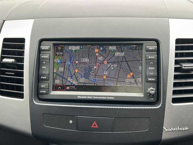 三菱 アウトランダー ROADEST 20G 富山県 2010(平22)年 8.7万km ディープブラックマイカ スマートキー/ハーフレザーシート/３列シート/ロックフォード/メーカーオプションHDDナビ/DVD/MSV/BT/デジタルTV/AUX/USB端子/バックカメラ/ETC/オートリトラミラー/電格ウィンカーミラー/純正フルエアロ/AFS/パドルシフト/ステアリングスイッチ/HIDヘッドライト/フォグ/横滑り防止装置/純正17インチAW/オートライト/保証書・取説・ナビ取説/スペアキー