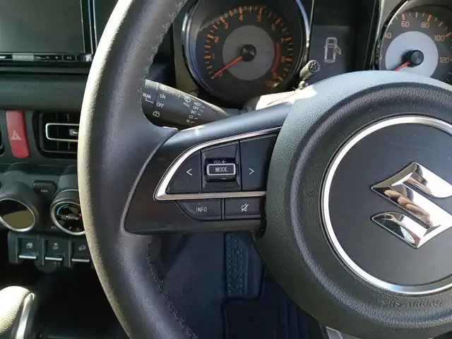 スズキ ジムニー XC 福井県 2019(令1)年 2.5万km ジャングルグリーン ４WD/純正メモリナビ/AM/FM/フルセグ/BT/USB/AUX/iPod/衝突被害軽減システム/クルーズコントロール/レーンキープアシスト/横滑り防止装置/盗難防止装置/前方ドライブレコーダー/ETC/ダブル＋サイドエアバッグ/カーテンエアバッグ/純正フロアマット/純正16インチAW/LEDヘッドライト/Fフォグ/スペアタイヤ/電格ウィンカー/スマートキー