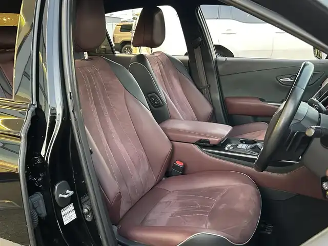 トヨタ クラウン ハイブリッド RS アドバンス 愛媛県 2019(令1)年 7.5万km ブラック メーカーオプション純正ナビ/BT/AM・FM/CD/DVD/フルセグ/ビルトインETC/前方ドライブレコーダー/テレビキャンセラー/ブラインドスポットモニター/衝突軽減システム/コーナーセンサー/バックカメラ/オートマチックハイビーム/追従型クルーズコントロール/パドルシフト/フロントパワーシート・シートヒーター/LEDヘッドライト/純正フロアマット/純正アルミホイール
