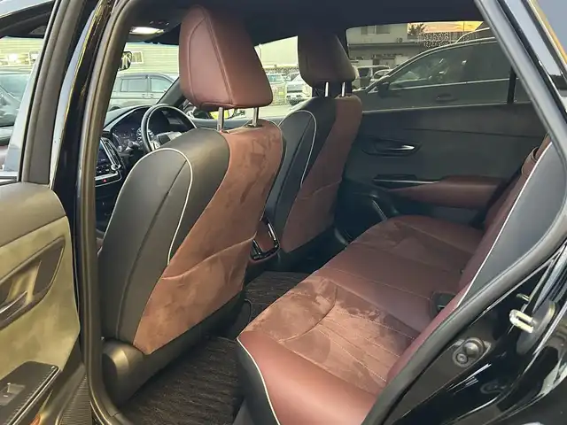 トヨタ クラウン ハイブリッド RS アドバンス 愛媛県 2019(令1)年 7.5万km ブラック メーカーオプション純正ナビ/BT/AM・FM/CD/DVD/フルセグ/ビルトインETC/前方ドライブレコーダー/テレビキャンセラー/ブラインドスポットモニター/衝突軽減システム/コーナーセンサー/バックカメラ/オートマチックハイビーム/追従型クルーズコントロール/パドルシフト/フロントパワーシート・シートヒーター/LEDヘッドライト/純正フロアマット/純正アルミホイール