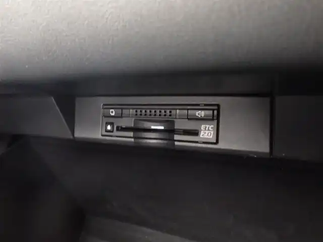 レクサス ＮＸ 200t アーバンスタイル 千葉県 2017(平29)年 5.3万km ソニッククォーツ 純正メモリーナビ/地デジTV/【DVD/CD再生機能　Bluetooth接続】/サイド/バックカメラ/ドライブレコーダー/前席パワーシート/革巻きステアリング/ステアリングスイッチ/パドルシフト/ETC（2.0）/LEDヘッドライト/フォグライト/ウインカーミラー/純正16インチアルミホイル/サイド/カーテンエアバッグ/スマートキー