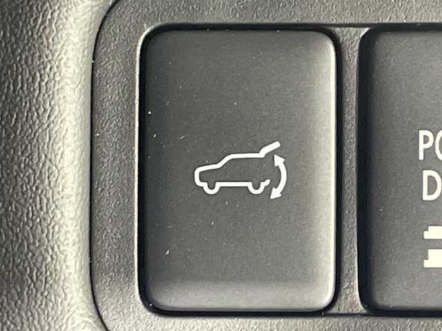 三菱 デリカＤ：５ シャモニー 神奈川県 2025(令7)年 0.1千km パールⅡ 登録済未使用車/ツートーンカラー【W85x42】/4WD　/ディーゼルターボ/マルチアラウンドモニター【自動防眩ミラー/ナビ切替可能】/フルセグ　CD DVD　Bluetooth　SD　HDMI/社外アルパインD:5専用11型ナビゲーション/オリジナルナビ取付パッケージ＋リアモニター取付パーッケージ/両側電動スライドドア/パワーバックドア/e-Assist/ブラインドスポットワーニング/レーダークルーズコントロール/衝突被害軽減ブレーキ/踏み間違い防止アシスト/車線逸脱警報支援機能/オートマチックハイビーム/ふらつき警報/前方衝突予測警報/標識検知システム/先行車発進通知/オートストップアンドゴー/革巻きステアリング/パドルシフト/ステアリングヒーター/ブラックスエード調/合皮コンビシート/運転席パワーシート/前席シートヒーター/電動パーキングブレーキ/オートブレーキホールド/プッシュスタート/スマートキー/LEDヘッド/ポジション/フォグランプ/純正サイド/リアスポイラー/電格ウインカーミラー/取説　保証書　スペアキー