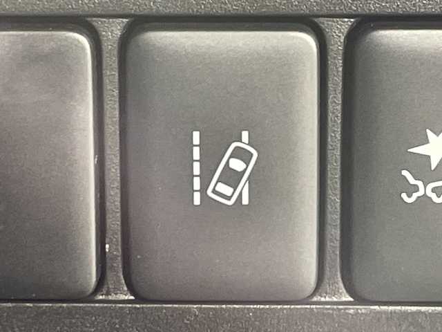 三菱 デリカＤ：５ シャモニー 神奈川県 2025(令7)年 0.1千km パールⅡ 登録済未使用車/ツートーンカラー【W85x42】/4WD　/ディーゼルターボ/マルチアラウンドモニター【自動防眩ミラー/ナビ切替可能】/フルセグ　CD DVD　Bluetooth　SD　HDMI/社外アルパインD:5専用11型ナビゲーション/オリジナルナビ取付パッケージ＋リアモニター取付パーッケージ/両側電動スライドドア/パワーバックドア/e-Assist/ブラインドスポットワーニング/レーダークルーズコントロール/衝突被害軽減ブレーキ/踏み間違い防止アシスト/車線逸脱警報支援機能/オートマチックハイビーム/ふらつき警報/前方衝突予測警報/標識検知システム/先行車発進通知/オートストップアンドゴー/革巻きステアリング/パドルシフト/ステアリングヒーター/ブラックスエード調/合皮コンビシート/運転席パワーシート/前席シートヒーター/電動パーキングブレーキ/オートブレーキホールド/プッシュスタート/スマートキー/LEDヘッド/ポジション/フォグランプ/純正サイド/リアスポイラー/電格ウインカーミラー/取説　保証書　スペアキー